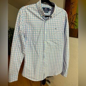 Vineyard Vines plaid button down shirt men’s size M